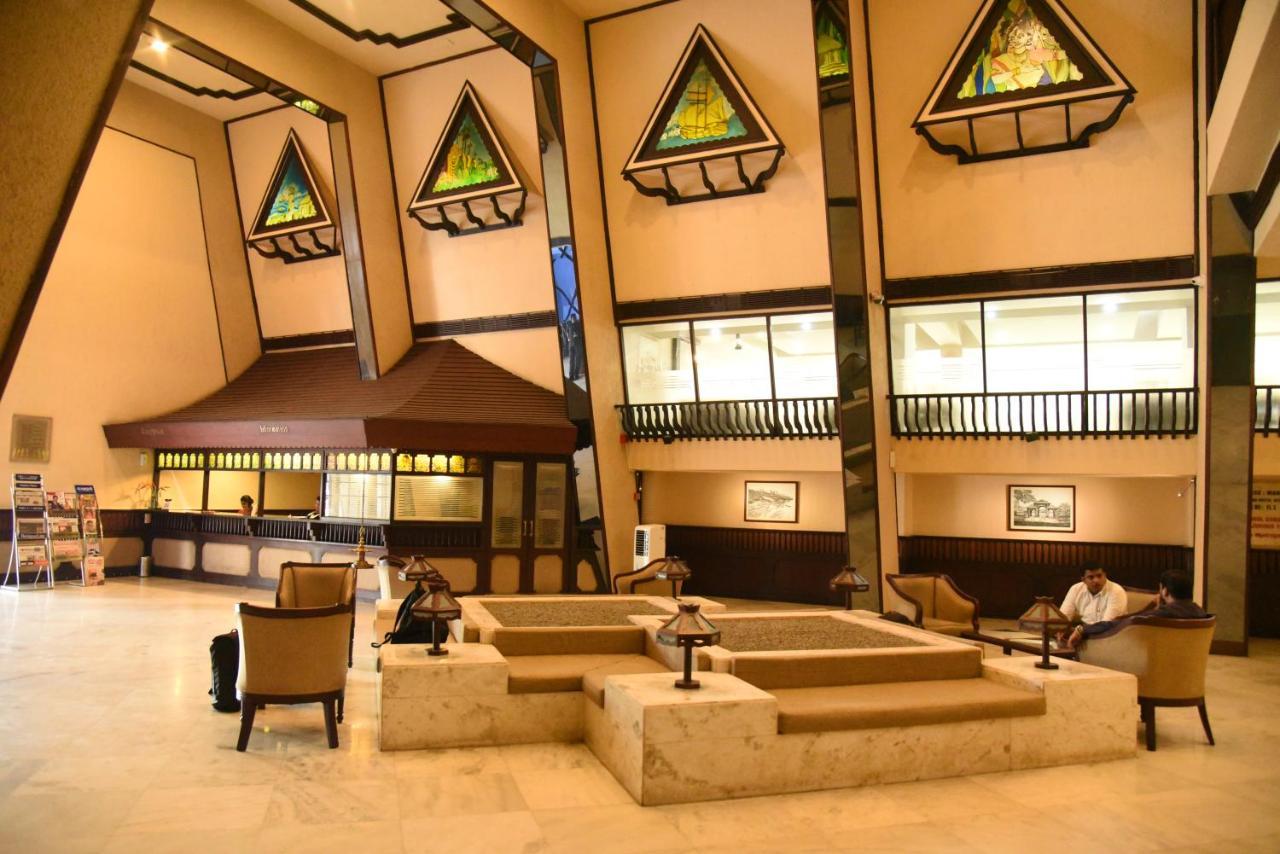 Manuelsons Malabar Palace Кожикод Екстериор снимка