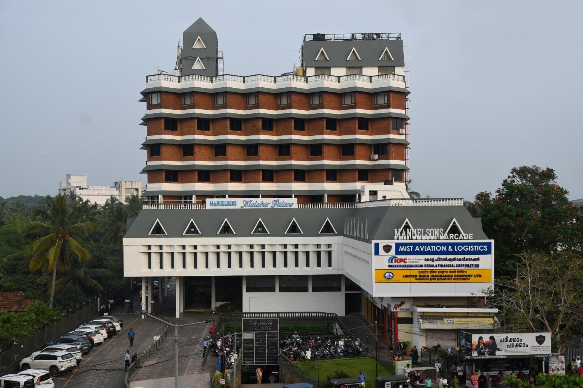 Manuelsons Malabar Palace Кожикод Екстериор снимка