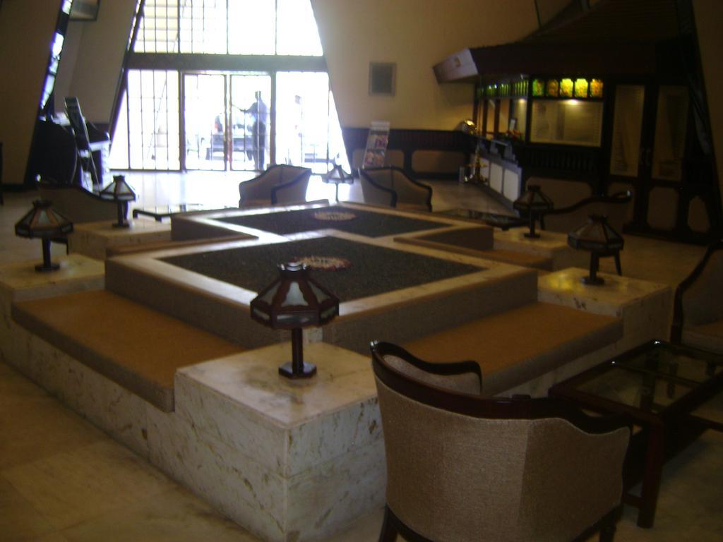 Manuelsons Malabar Palace Кожикод Екстериор снимка