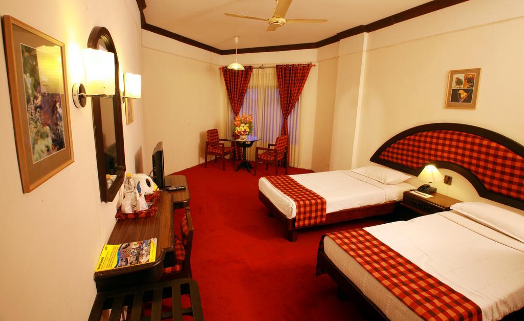 Manuelsons Malabar Palace Кожикод Екстериор снимка