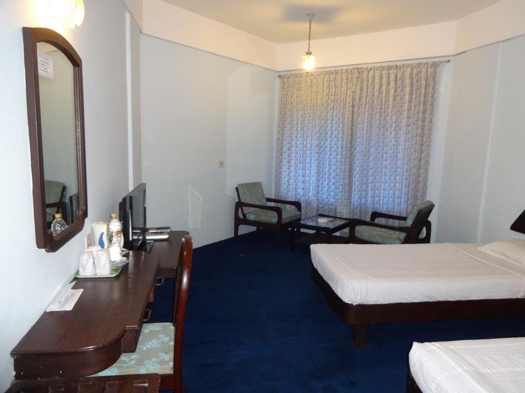 Manuelsons Malabar Palace Кожикод Екстериор снимка